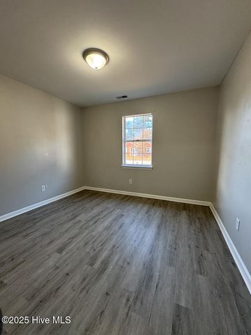 3016 E Windgate Court, Jacksonville, NC 28546