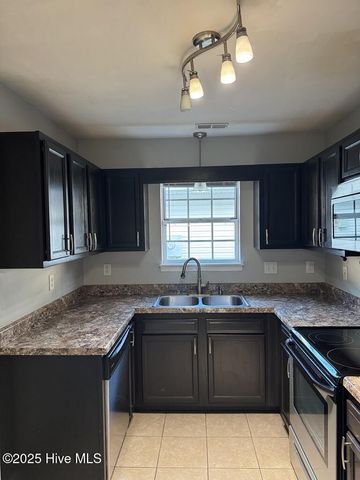 3016 E Windgate Court, Jacksonville, NC 28546