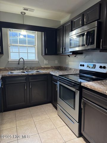 3016 E Windgate Court, Jacksonville, NC 28546