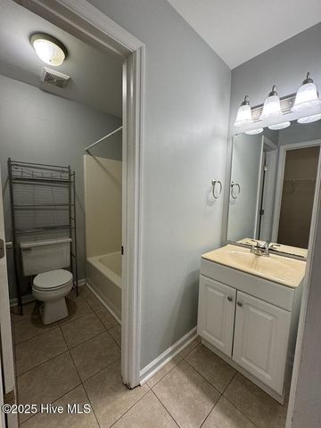 3016 E Windgate Court, Jacksonville, NC 28546