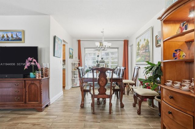 9417 NW 70th Pl, Tamarac, FL 33321