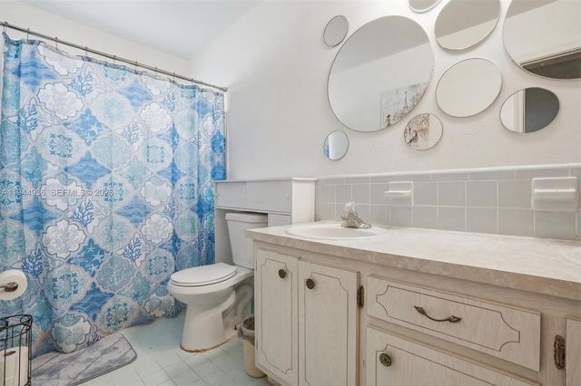 9417 NW 70th Pl, Tamarac, FL 33321