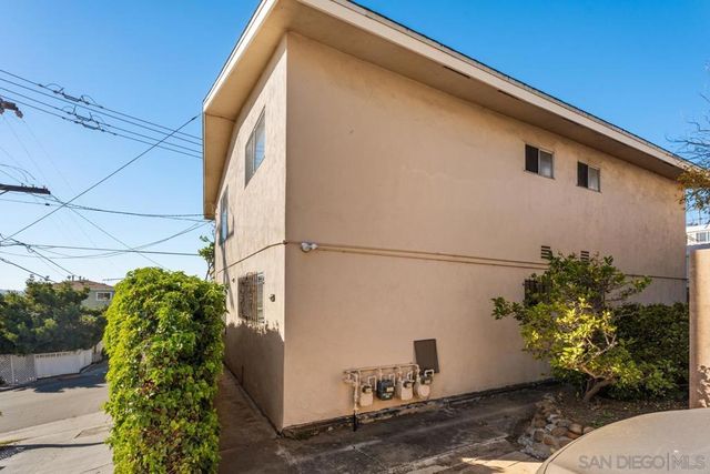 5707 Mildred St, San Diego, CA 92110