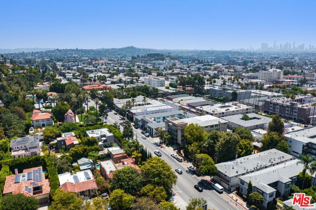 5346 Franklin Avenue, Los Angeles, CA 90027