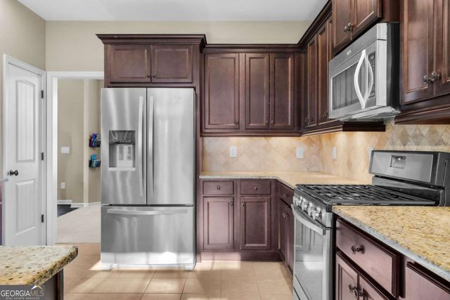 1095 Blankets Creek Drive, Canton, GA 30114