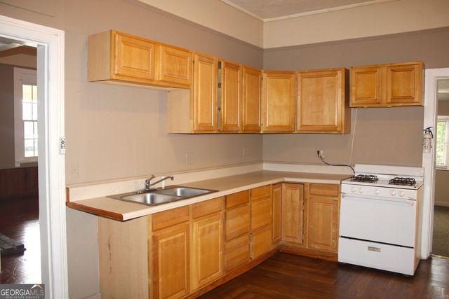 906 Callaway Avenue, Lagrange, GA 30240