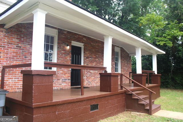 906 Callaway Avenue, Lagrange, GA 30240