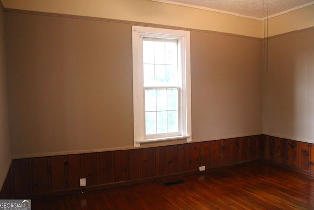 906 Callaway Avenue, Lagrange, GA 30240