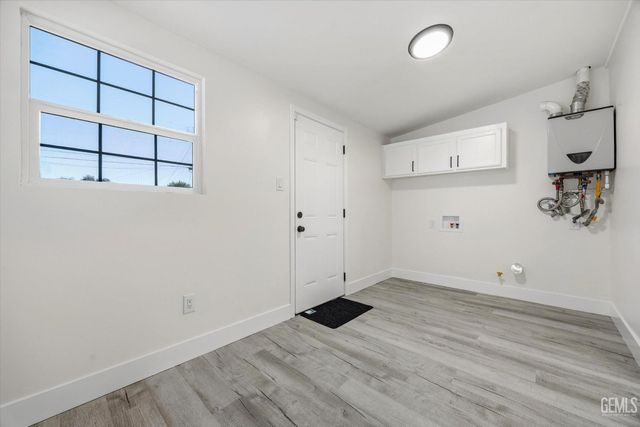 1109 Wilson Avenue, Bakersfield, CA 93308