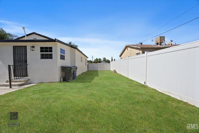 1109 Wilson Avenue, Bakersfield, CA 93308