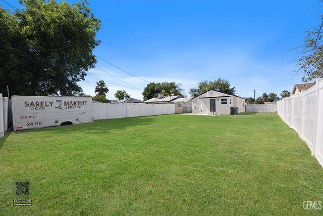 1109 Wilson Avenue, Bakersfield, CA 93308
