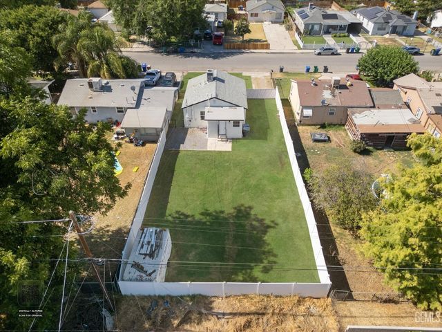 1109 Wilson Avenue, Bakersfield, CA 93308