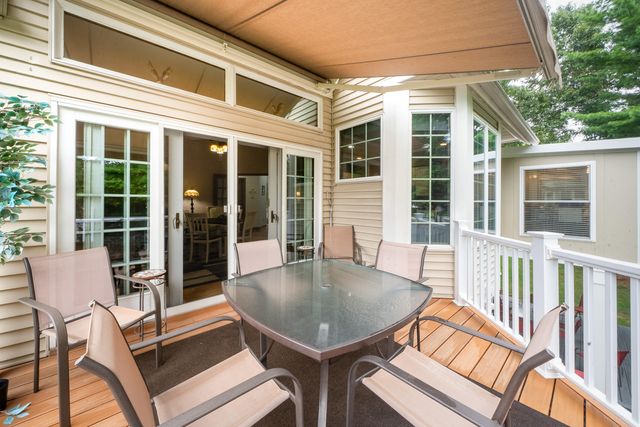 17902 Wildwood Springs Parkway, Spring Lake, MI 49456