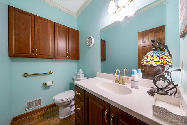 17902 Wildwood Springs Parkway, Spring Lake, MI 49456