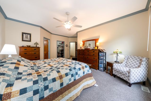 17902 Wildwood Springs Parkway, Spring Lake, MI 49456