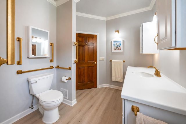 17902 Wildwood Springs Parkway, Spring Lake, MI 49456