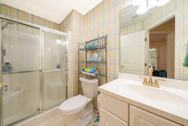 17902 Wildwood Springs Parkway, Spring Lake, MI 49456