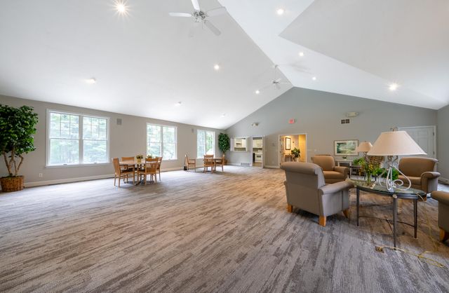 17902 Wildwood Springs Parkway, Spring Lake, MI 49456