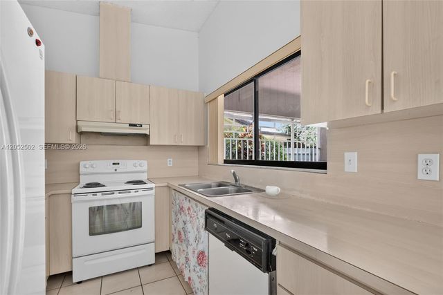 4756 SW 143rd Ave, Miami, FL 33175