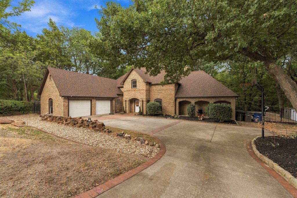 407 Ovilla Oaks Drive, Ovilla, TX 75154 — exterior