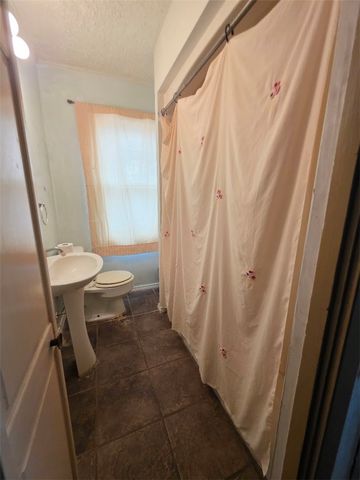 2822 Brentwood Ave, Brentwood, PA 15227