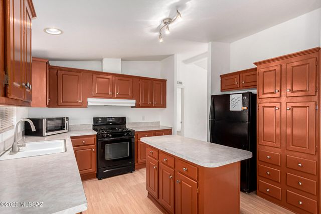 12660 S Ox Cart Trail, Vail, AZ 85641