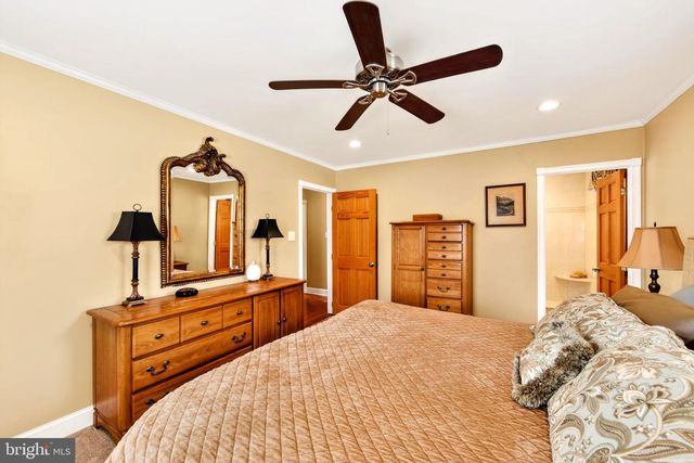 88 S FORGE MANOR DR, Phoenixville, PA 19460