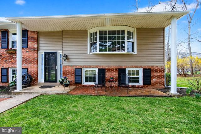 88 S FORGE MANOR DR, Phoenixville, PA 19460