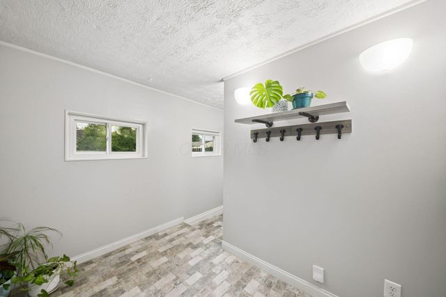 435 E Jeffrey Place, Columbus, OH 43214