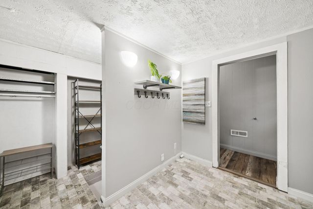 435 E Jeffrey Place, Columbus, OH 43214