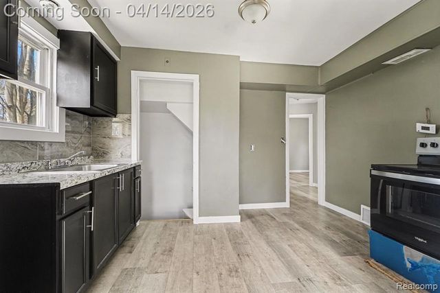 10147 Lanark St, Detroit, MI 48224