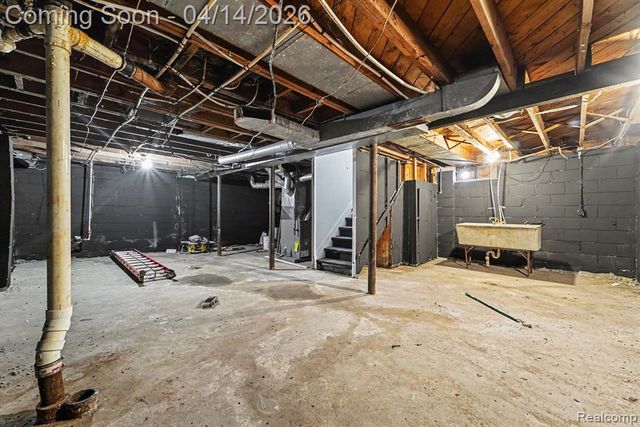 10147 Lanark St, Detroit, MI 48224