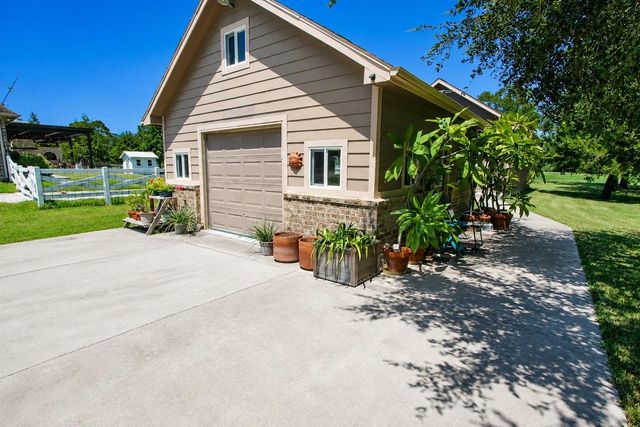 7502 Lewis Lane, Manvel, TX 77578