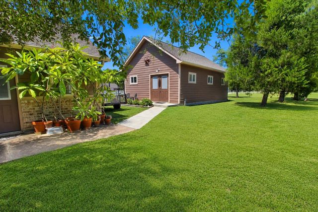 7502 Lewis Lane, Manvel, TX 77578