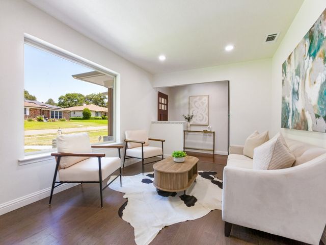 8434 Bellingham Drive, Dallas, TX 75228