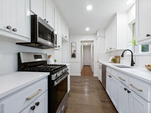 8434 Bellingham Drive, Dallas, TX 75228