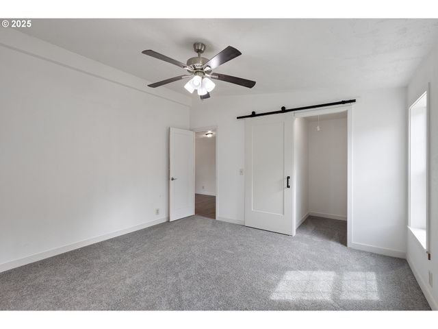 121 ANDORRA Dr, Roseburg, OR 97471