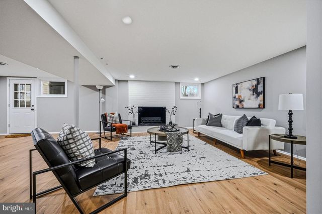 1302 STANFORD RD, Wilmington, DE 19803