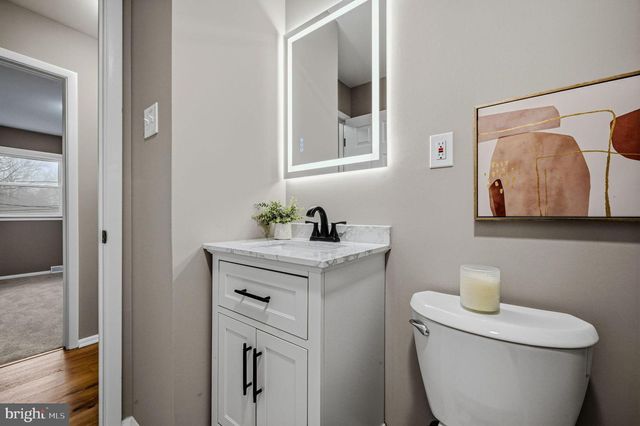 1302 STANFORD RD, Wilmington, DE 19803