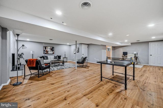 1302 STANFORD RD, Wilmington, DE 19803