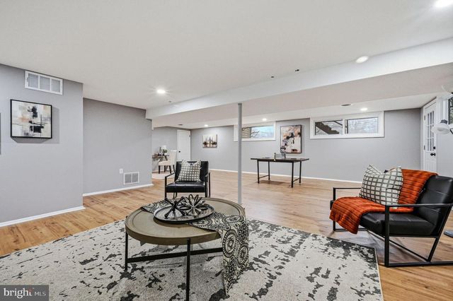 1302 STANFORD RD, Wilmington, DE 19803