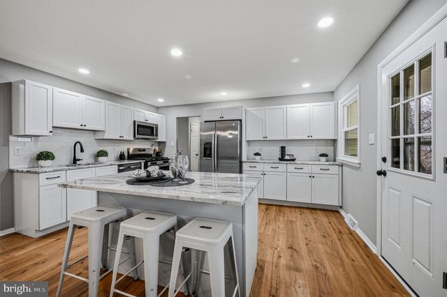 1302 STANFORD RD, Wilmington, DE 19803