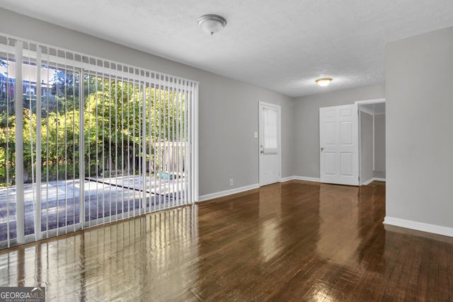 506 Pineridge Drive, Forest Park, GA 30297