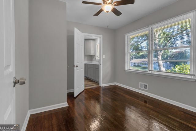 506 Pineridge Drive, Forest Park, GA 30297
