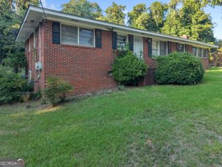 506 Pineridge Drive, Forest Park, GA 30297