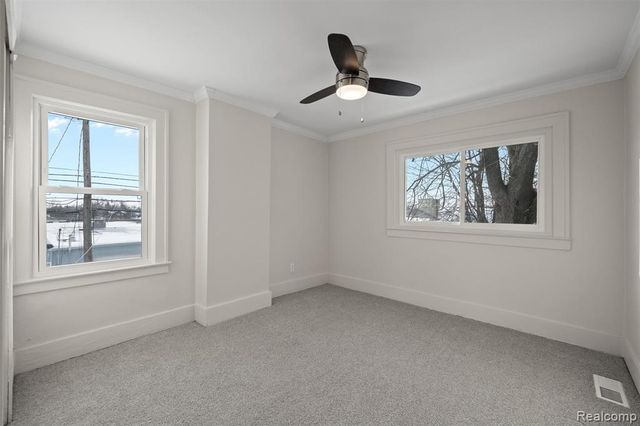 20734 Caledonia Avenue, Hazel Park, MI 48030