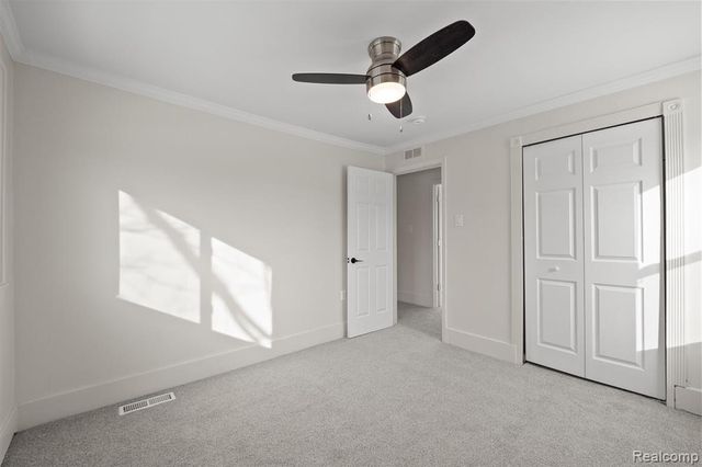 20734 Caledonia Avenue, Hazel Park, MI 48030