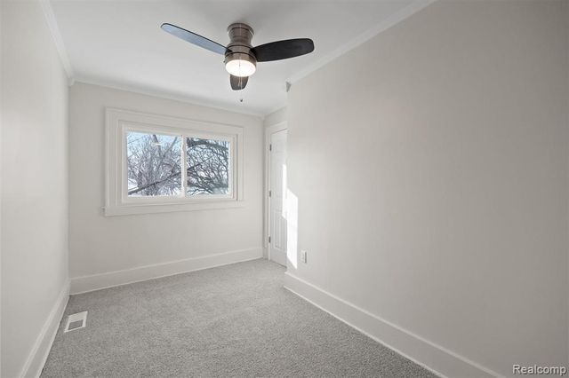 20734 Caledonia Avenue, Hazel Park, MI 48030