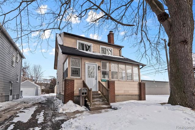 20734 Caledonia Avenue, Hazel Park, MI 48030