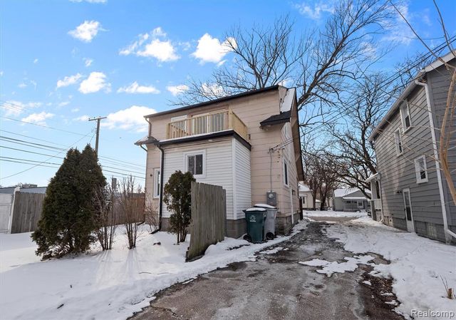 20734 Caledonia Avenue, Hazel Park, MI 48030